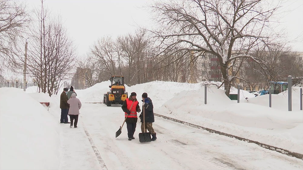 Уборка снега в Нижнекамске