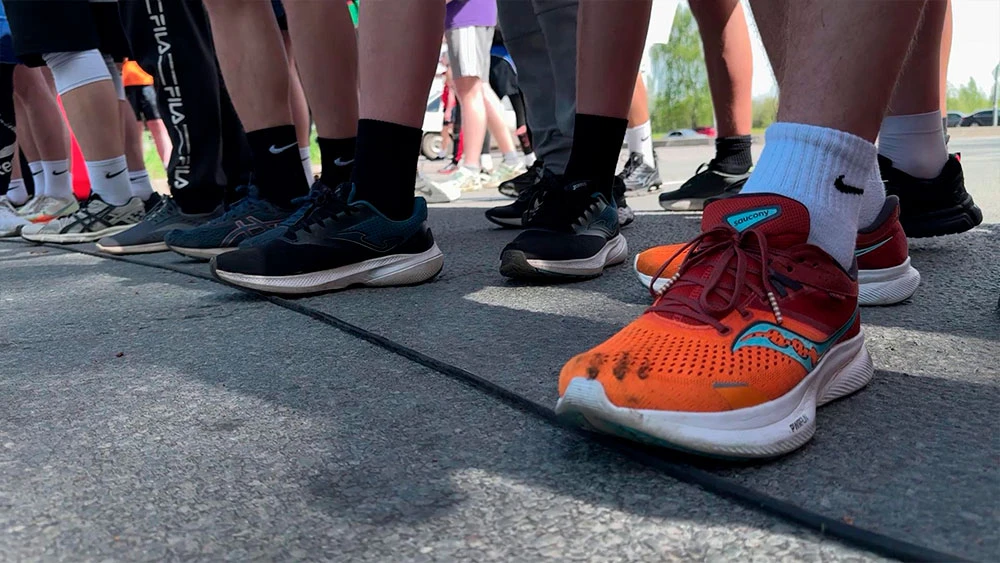 Кроссовки бегунов