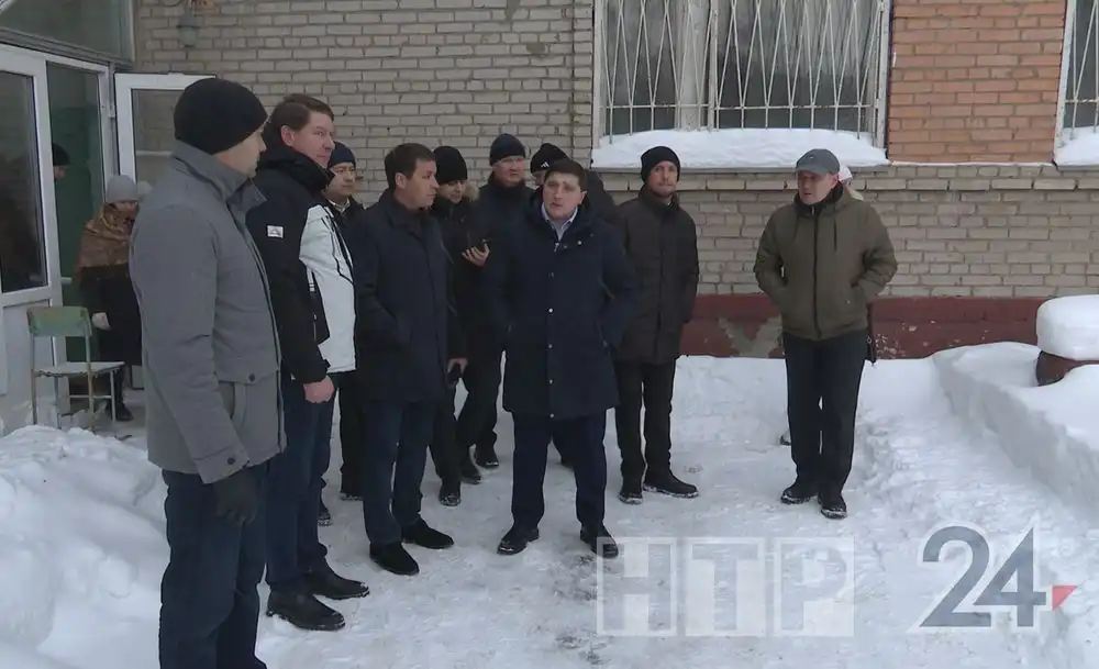 Радмир Беляев проводит выездное совещание