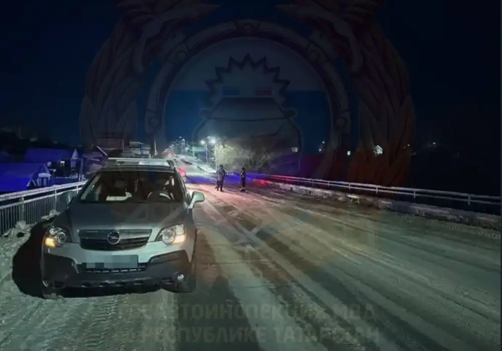 Opel на дороге ДТП