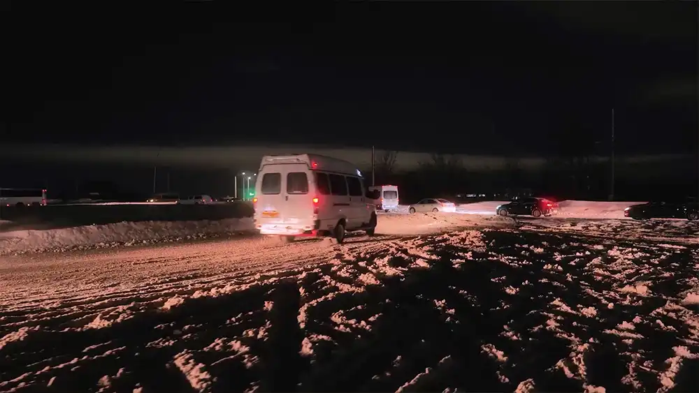 Снег на трассе