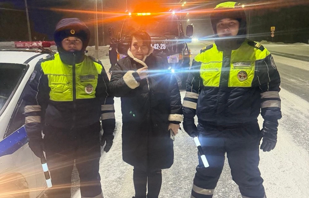 Сотрудники ГАИ помогли водителю на трассе Чистополь — Нижнекамск