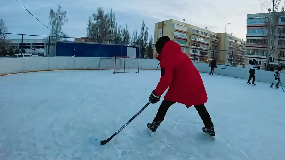 Дворовый хоккей