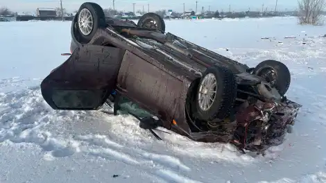 На трассе М-12 под Нижнекамском авто вылетело в кювет и перевернулось - телеканал НТР 24