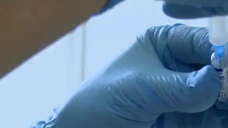 В российские клиники поступил инновационный препарат против рака «Ракурс» - телеканал НТР 24