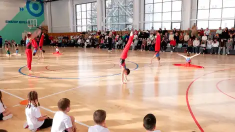 В честь юбилея Нижнекамска прошла зональная спартакиада с участием 45 семей - телеканал НТР 24