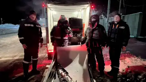 В Татарстане спасли мужчин, застрявших со сломанным снегоходом на льду Камы - НТР 24