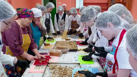 Нижнекамские школьники и старшие по домам объединились, чтобы помочь бойцам - телеканал НТР 24