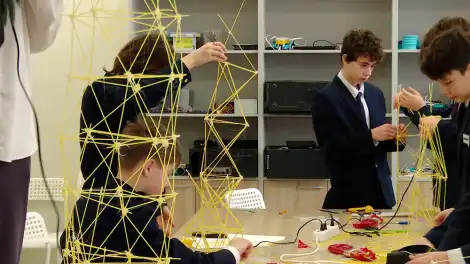 Нижнекамские школьники стали участниками конкурса создания архитектурных шедевров - телеканал НТР 24