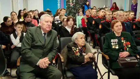 Блокадницы встретились с молодёжью Нижнекамска в День снятия блокады Ленинграда - телеканал НТР 24