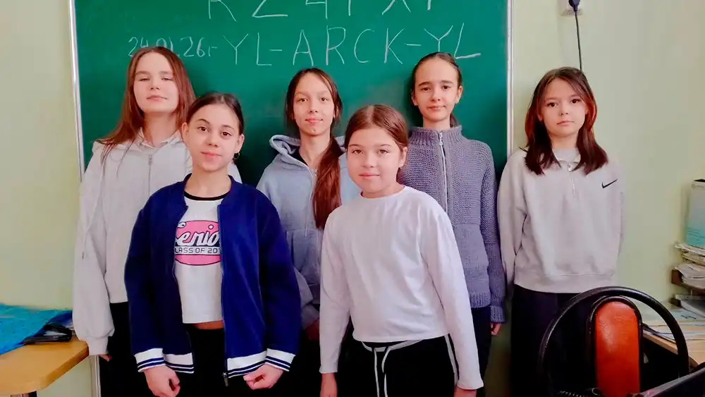 Команда девочек из коллективной радиостанции RZ4PXP