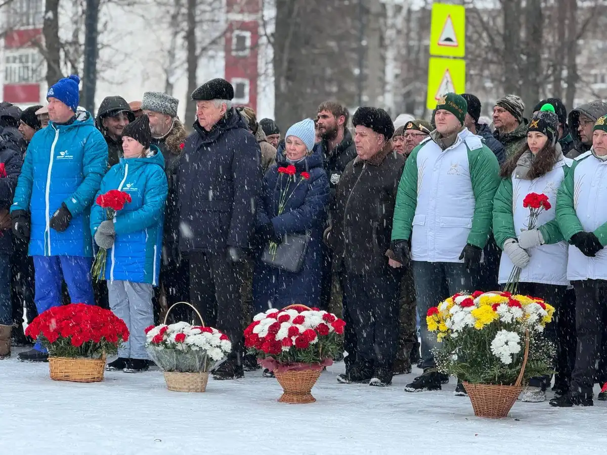 Митинг в Нижнекамске к 37-й годовщине вывода войск из Афганистана