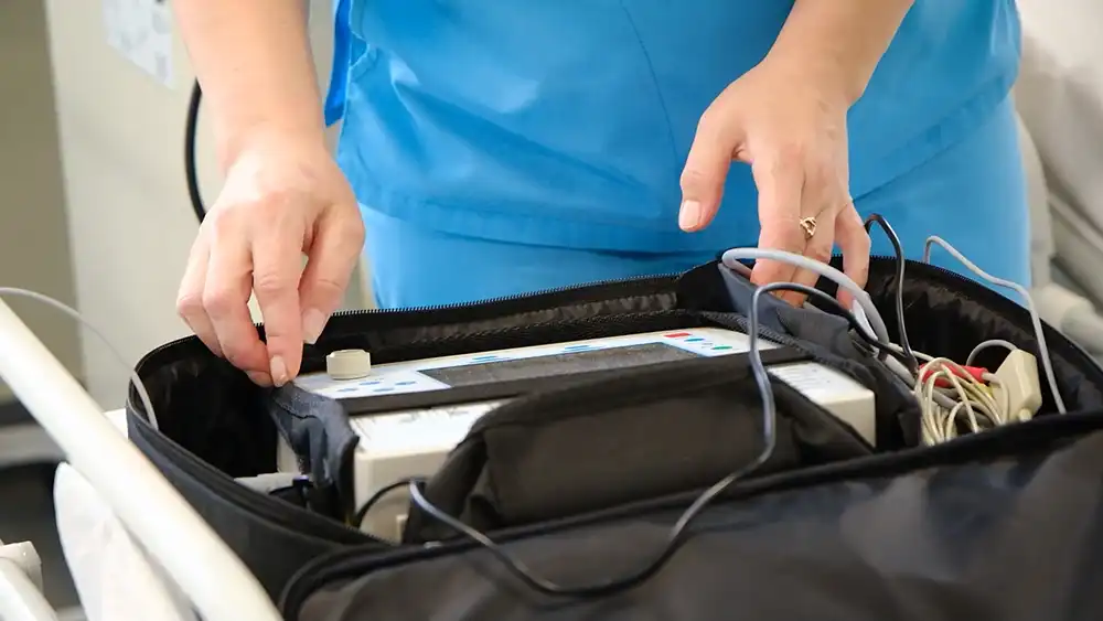 портативный электрокардиограф