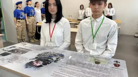 В Нижнекамском политехническом колледже открыли три «Парты Героя» - телеканал НТР 24