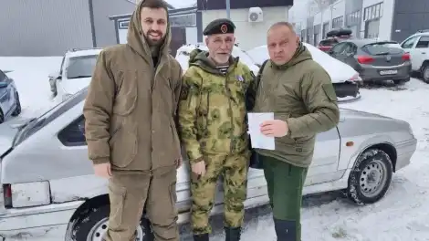 Нижнекамец передал на нужды фронта второй автомобиль - телеканал НТР 24