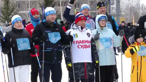 Нижнекамск встал на лыжи: 5 тысяч участников вышли на массовый старт - телеканал НТР 24