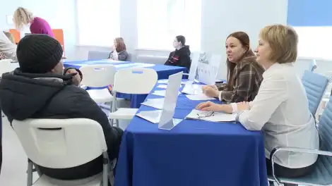 В Нижнекамске прошла ярмарка вакансий для ветеранов СВО и их семей - телеканал НТР 24