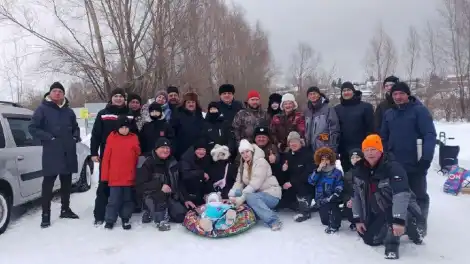 Специалисты и школьники пробурили 500 лунок на озере Каракуль для спасения рыбы - телеканал НТР 24