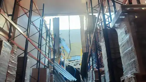 В Зеленодольске обрушилась крыша распределительного центра «Магнит» - телеканал НТР 24