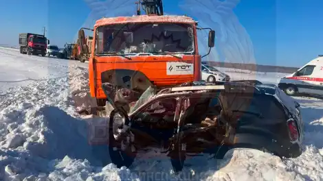 В Татарстане женщина вылетела на встречку и попала под КАМАЗ - телеканал НТР 24