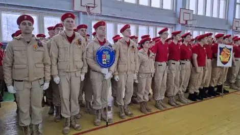 16 взводов юнармейцев Нижнекамска приняли участие в конкурсе строя и песни - телеканал НТР 24