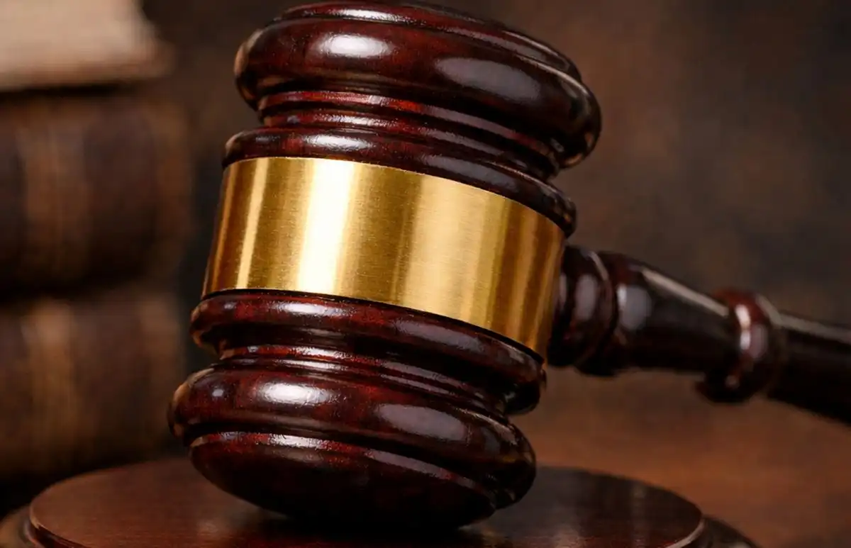 молоток судьи