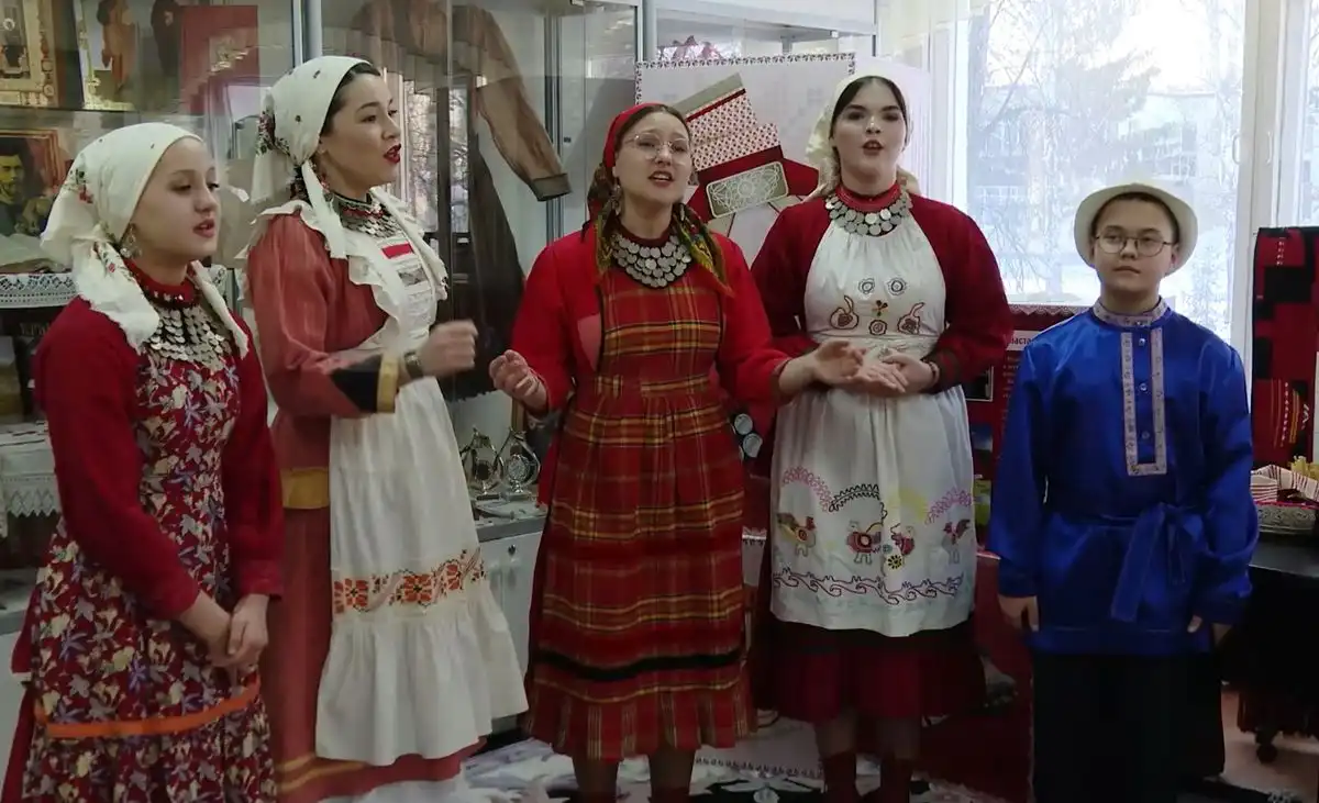 Молодежный ансамбль кряшен «Жиз кынгырау» «Медный колокольчик» Нижнекамск