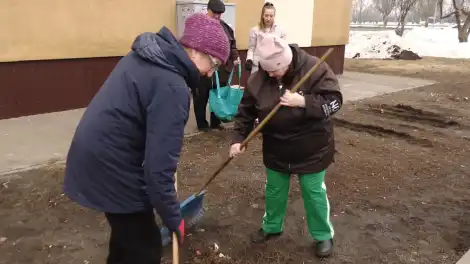 В Нижнекамске жители начали выходить на весенние субботники - телеканал НТР 24