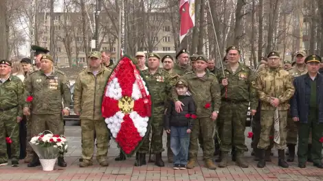 В Нижнекамске прошёл торжественный митинг к 215-летию образования внутренних войск МВД - телеканал НТР 24