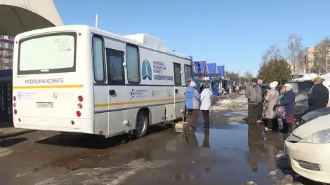 Нижнекамцы сделали флюорографию в выездном медкабинете - телеканал НТР 24