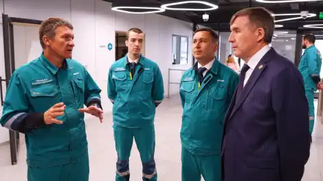 Министру экономики Татарстана показали работу «СИБУРИНТЕХ-НК» - телеканал НТР 24