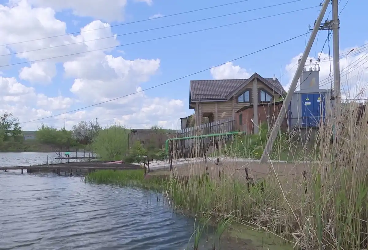 ЛЭП в дачном массиве