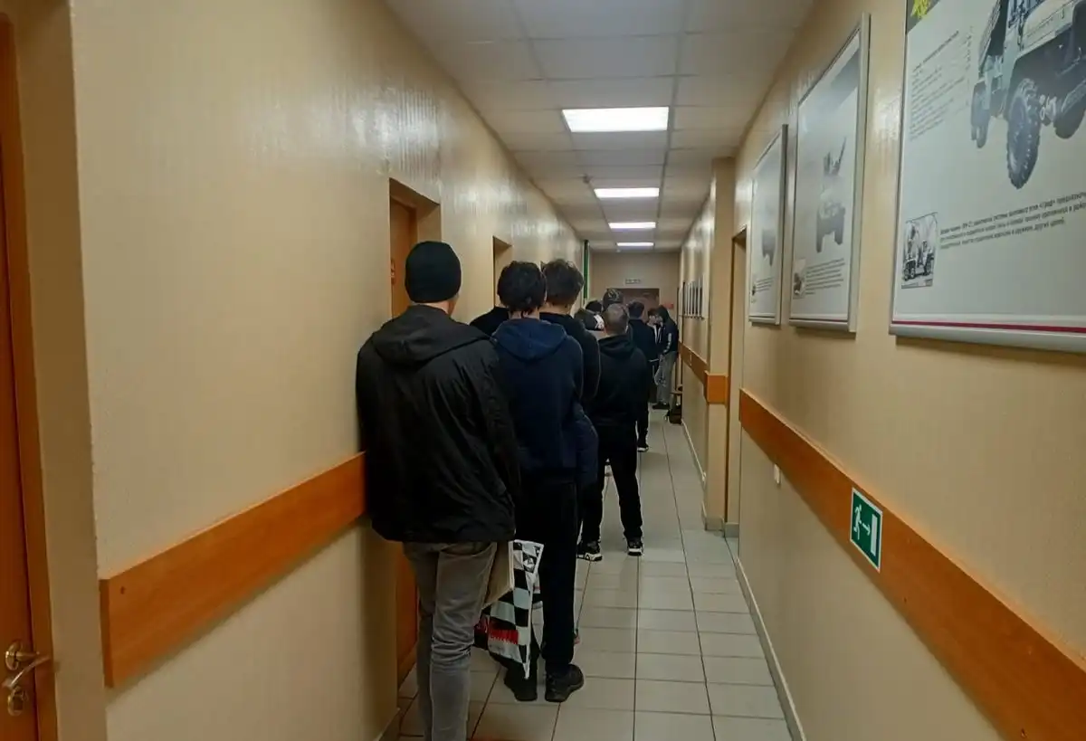 Призывники в военкомате Нижнекамска