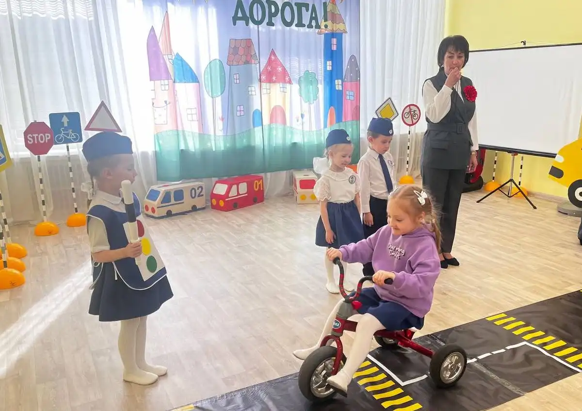 Конкурс агитбригад по пропаганде правил дорожного движения «Давай дружить, дорога!»