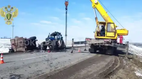 Смертельное ДТП с трактором в Татарстане унесло жизни четверых - телеканал НТР 24