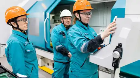 Точность до микрона. Как модернизация РМЗ в СИБУРе меняет работу с оборудованием - телеканал НТР 24