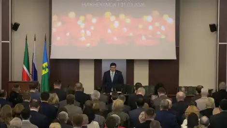 Минута молчания, десятки окон и 50 км теплосетей. О чём говорили на планёрке руководителей - телеканал НТР 24