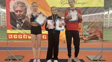 Нижнекамские легкоатлеты взяли две шведские эстафеты на «Кубке Авиатора» - телеканал НТР 24