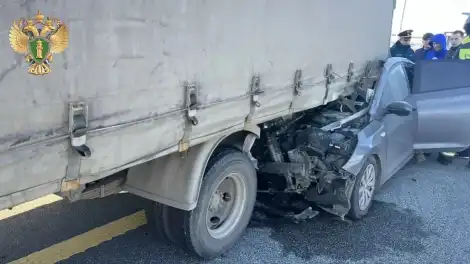 Четыре человека погибли в «Солярисе», залетевшем под грузовик на М-12 в Татарстане - телеканал НТР 24