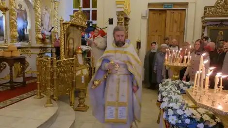 В Воскресение Христово в храмах Нижнекамска провели пасхальные службы - телеканал НТР 24