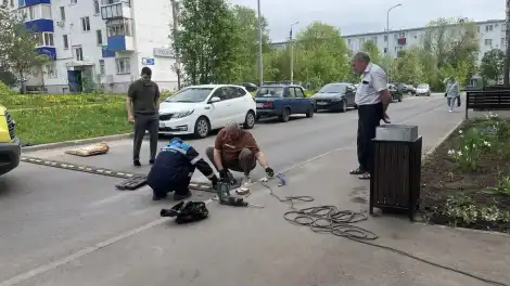 Во дворе Нижнекамска установили искусственную неровность