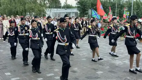 Открытие памятника пограничникам на улице Кайманова в Нижнекамске