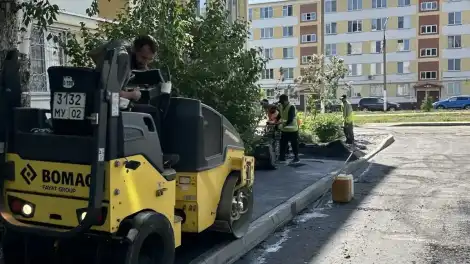 благоустройство ремонт двор рабочие наш двор