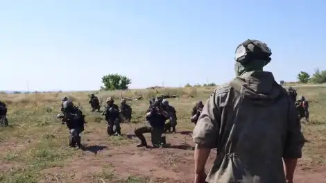 военные тренируются
