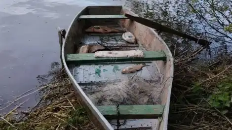 лодка со снастями