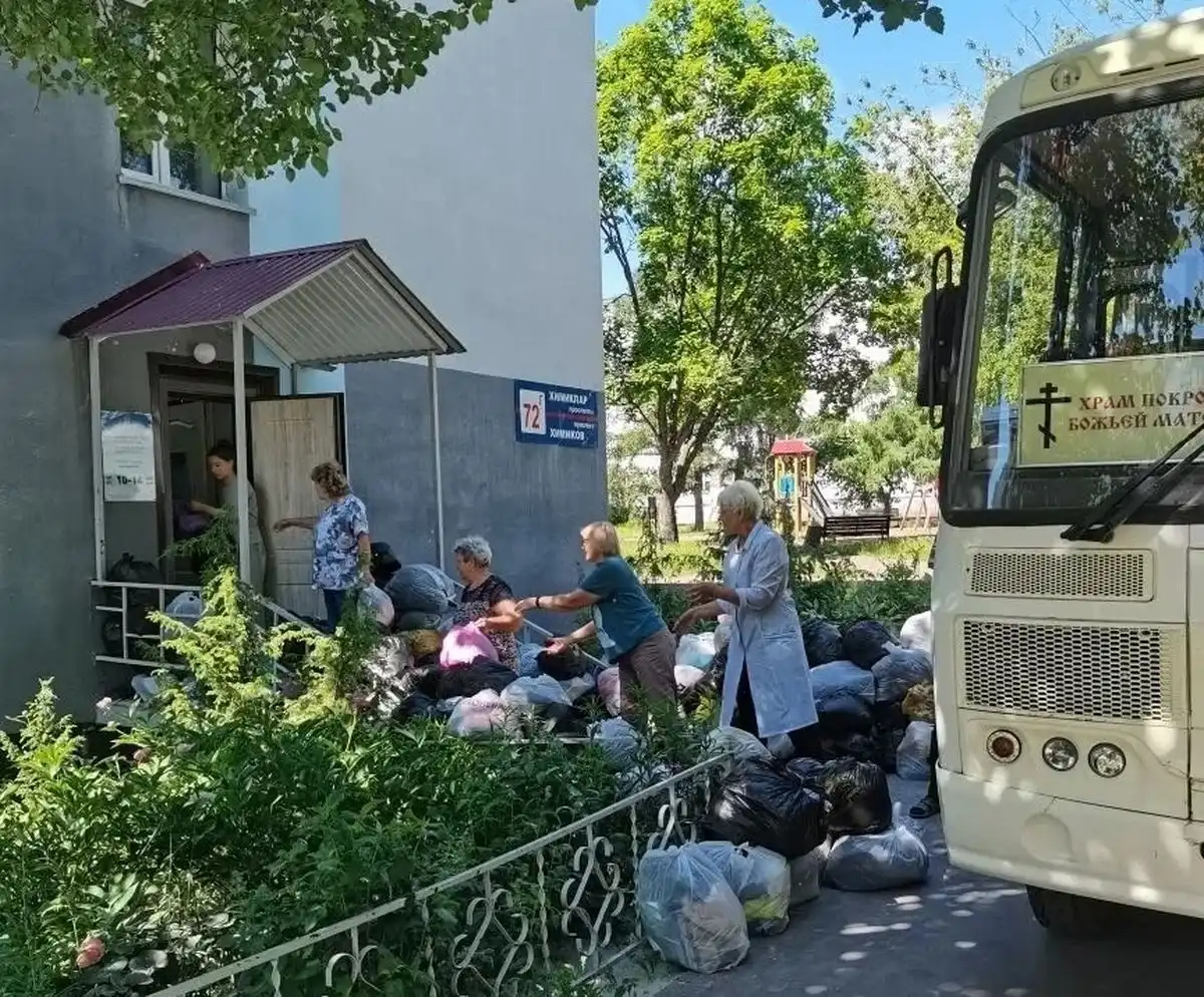 Передача веще и продуктов питания жителям села Старошешминск Нижнекамского района Татарстана