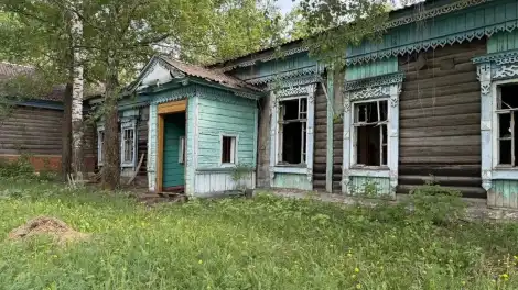 Здание бывшей земской школы в селе Кабы-Копры