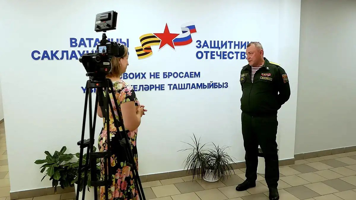 Ветеран СВО из Нижнекамска дает интервью телеканалу НТР 24