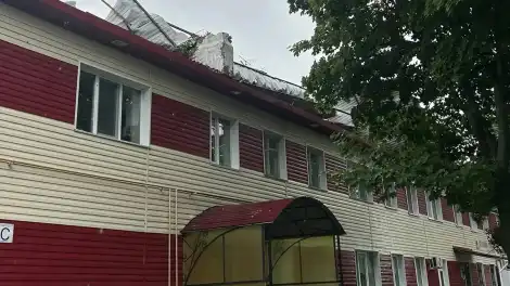Снесло крышу дома ураганом в Чистополе