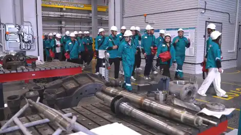 ФК «Нефтехимик» на экскурсии на НКНХ